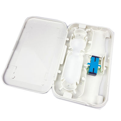 Aplicaciones de redes FTTH Panel de conexión de placa de fachada de fibra óptica de plástico para interiores blancos