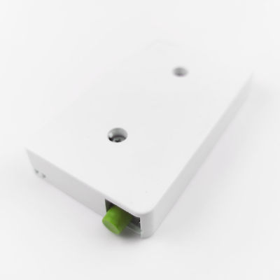 Panel de conexión de placa de fachada de fibra óptica de plástico FC APC montado en la pared para interiores