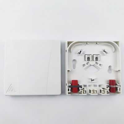114*85*21mm FC/UPC Panel de conexión de la placa frontal de fibra óptica de plástico para redes FTTH en interiores