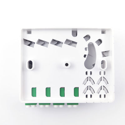 Panel de conexión de fibra óptica compatible con la red FTTH 4 núcleos Material de PC ABS para interiores