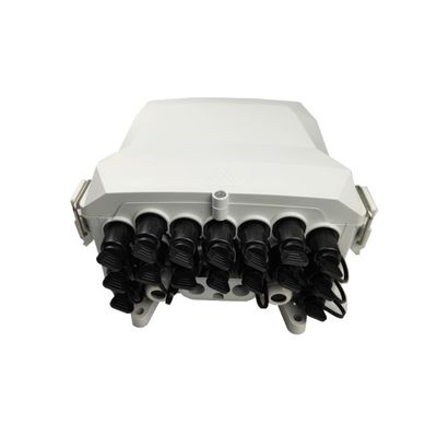 24 núcleos IP65 FTTH montado en la pared / montado en el polo caja de distribución de fibra óptica PC material ABS